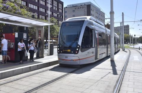 como-llegar-metro-tranvia
